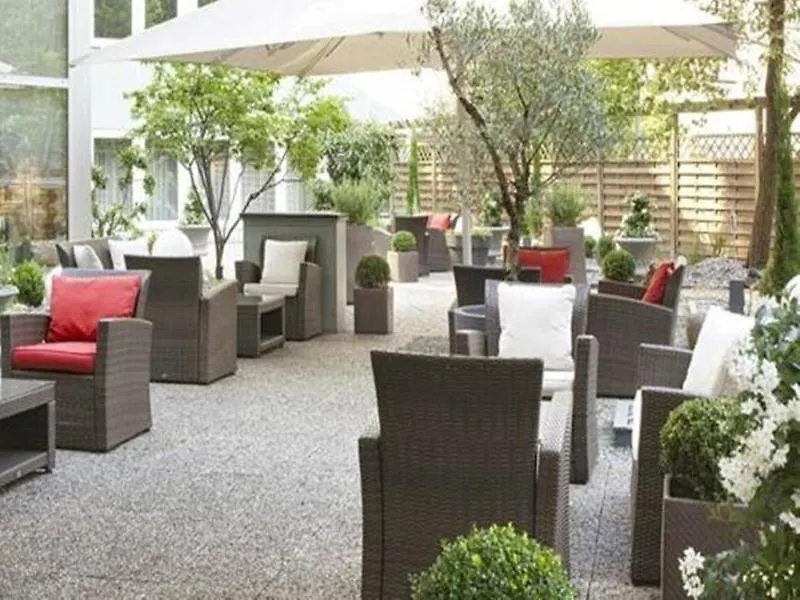 ****  Renaissance Duesseldorf Hotel Germany