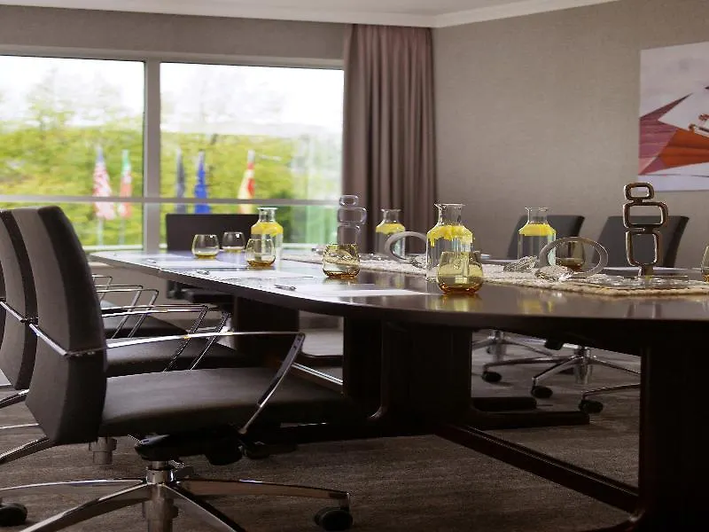 Renaissance Duesseldorf Hotel 4*, دوسلدورف